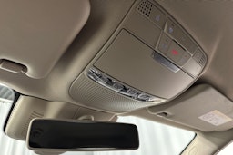 musta Mercedes-Benz E 2017 kuva 30.