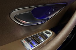 musta Mercedes-Benz E 2017 kuva 35.