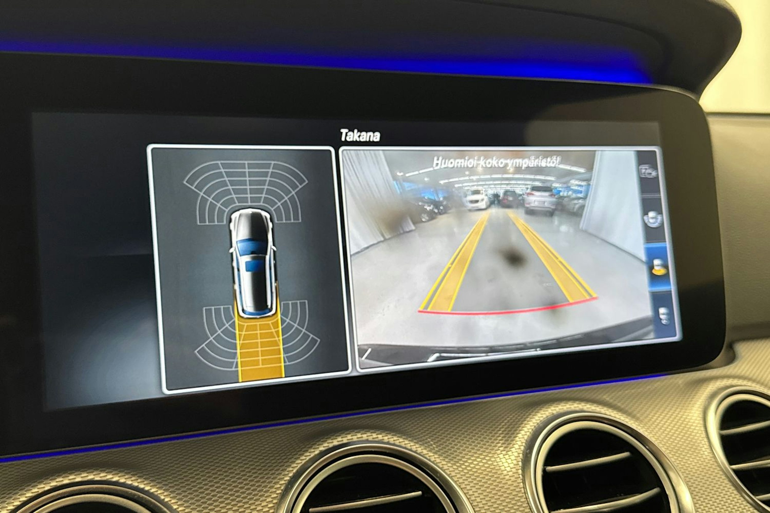 musta Mercedes-Benz E 2017 kuva 36.