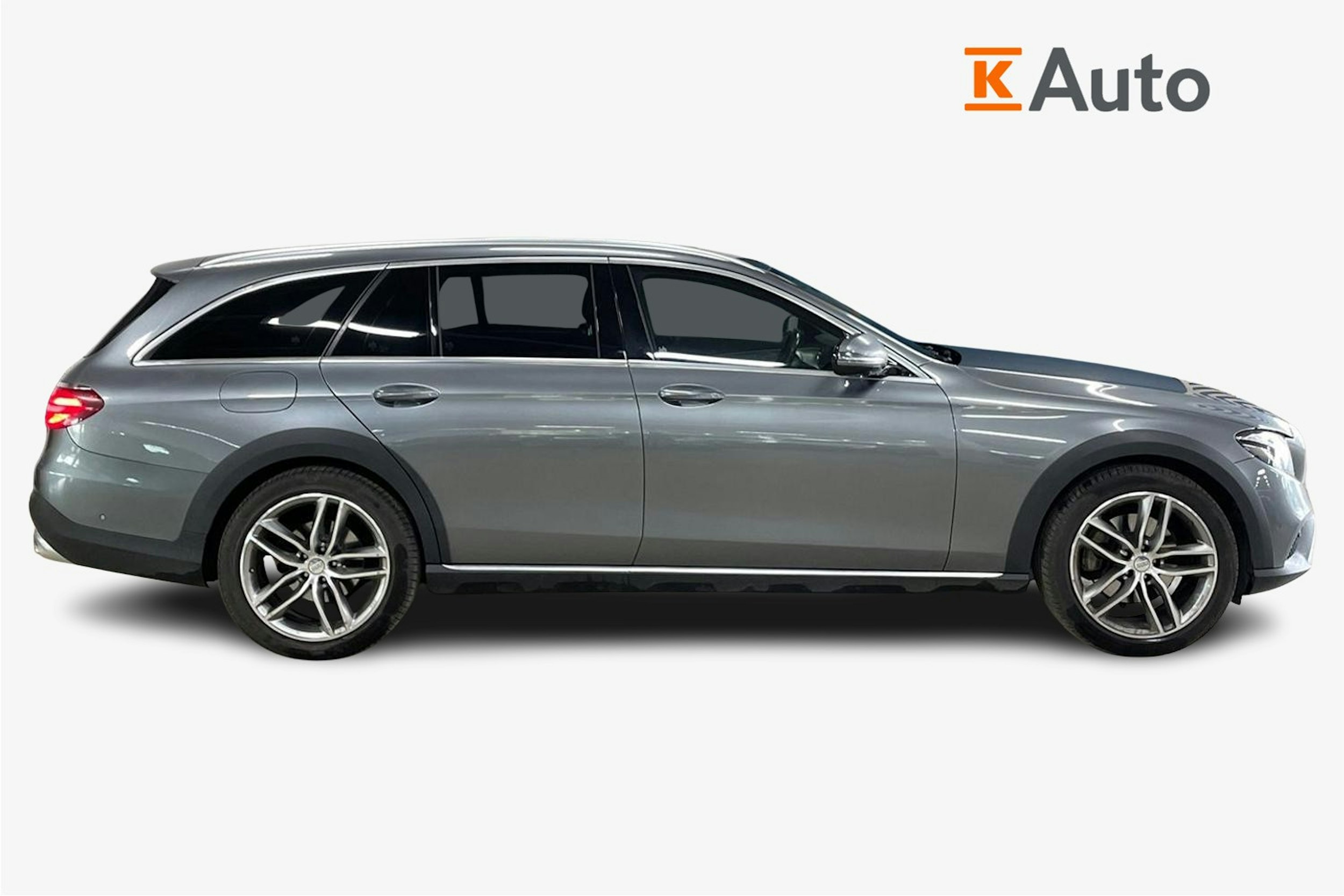harmaa Mercedes-Benz E 2017 kuva 6.