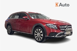 punainen Mercedes-Benz E 2017 kuva 1.