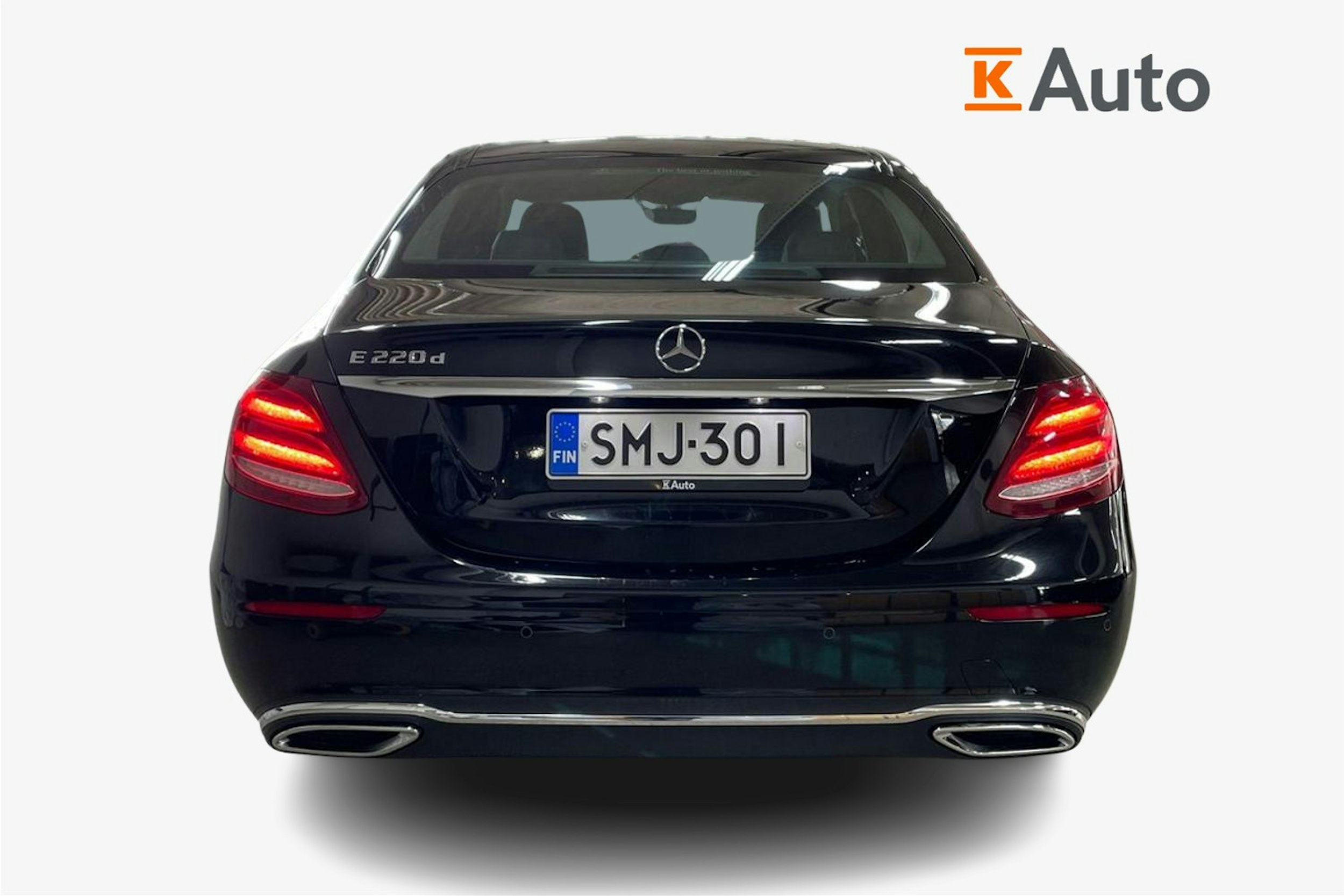 Musta Mercedes-Benz E 2017 kuva 3.