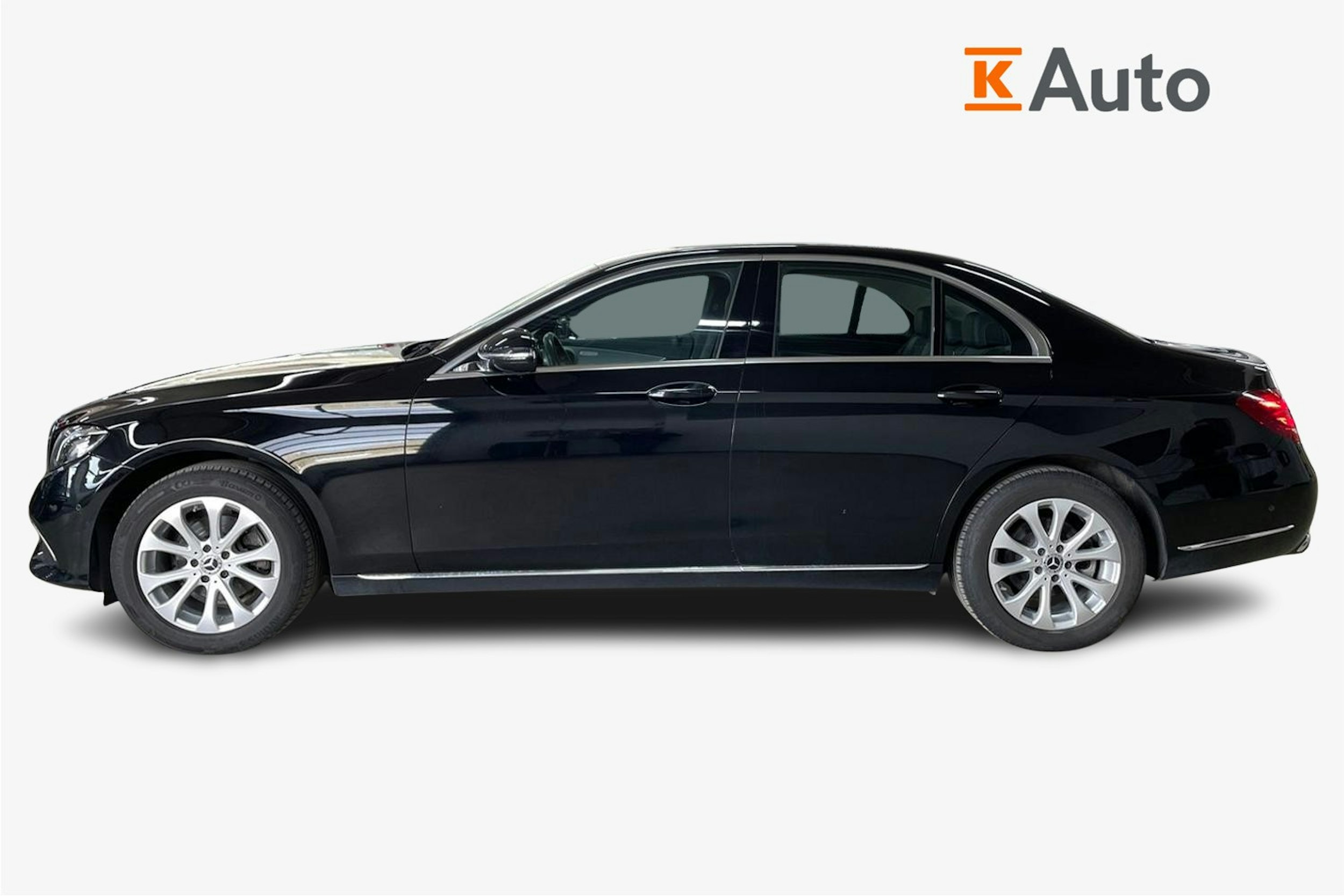 Musta Mercedes-Benz E 2017 kuva 6.
