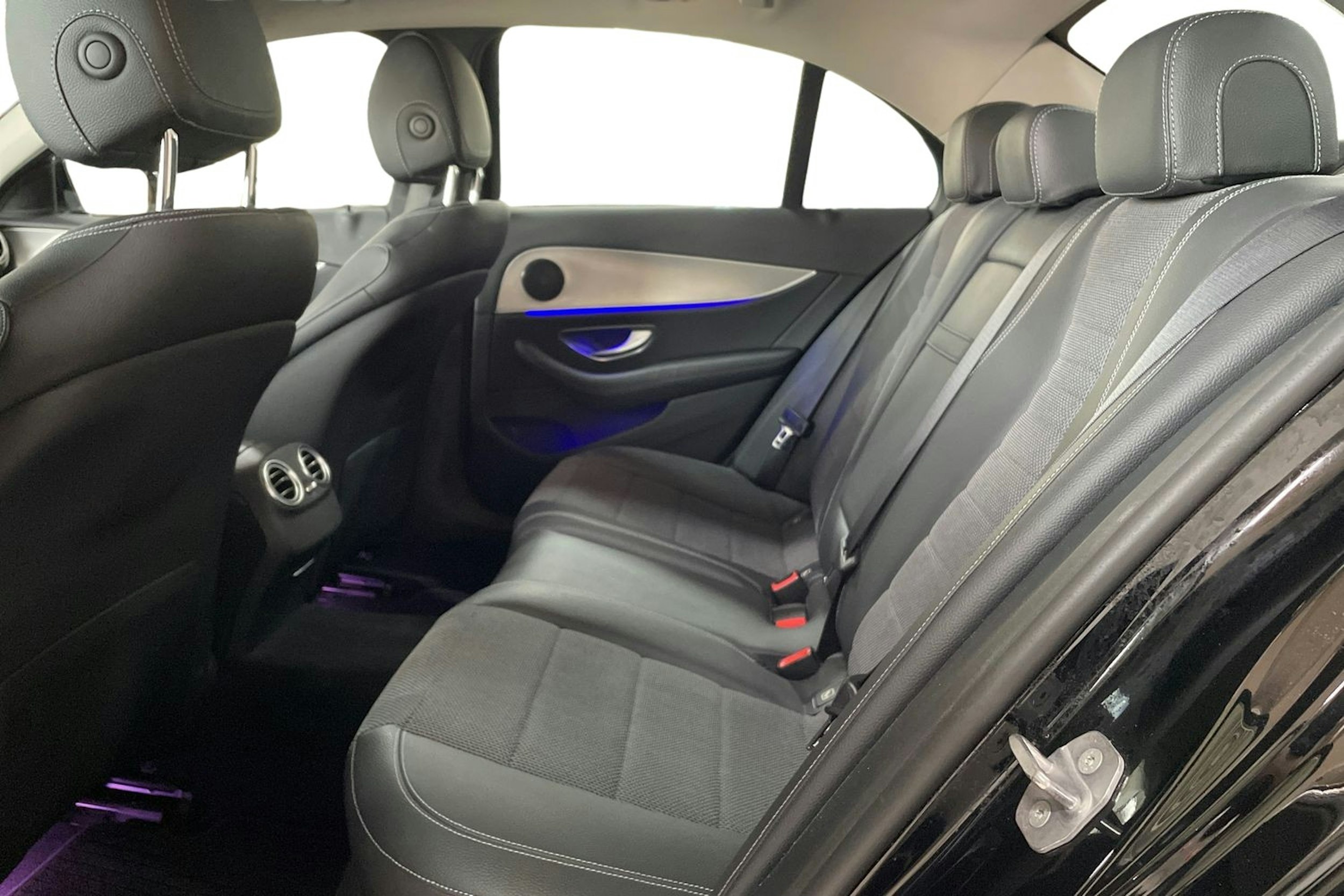 Musta Mercedes-Benz E 2017 kuva 10.
