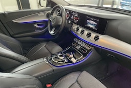 Musta Mercedes-Benz E 2017 kuva 15.