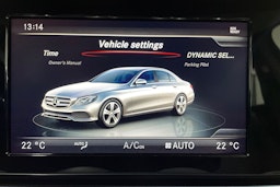 Musta Mercedes-Benz E 2017 kuva 20.