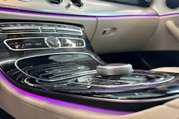 sininen Mercedes-Benz E 2017 kuva 4.