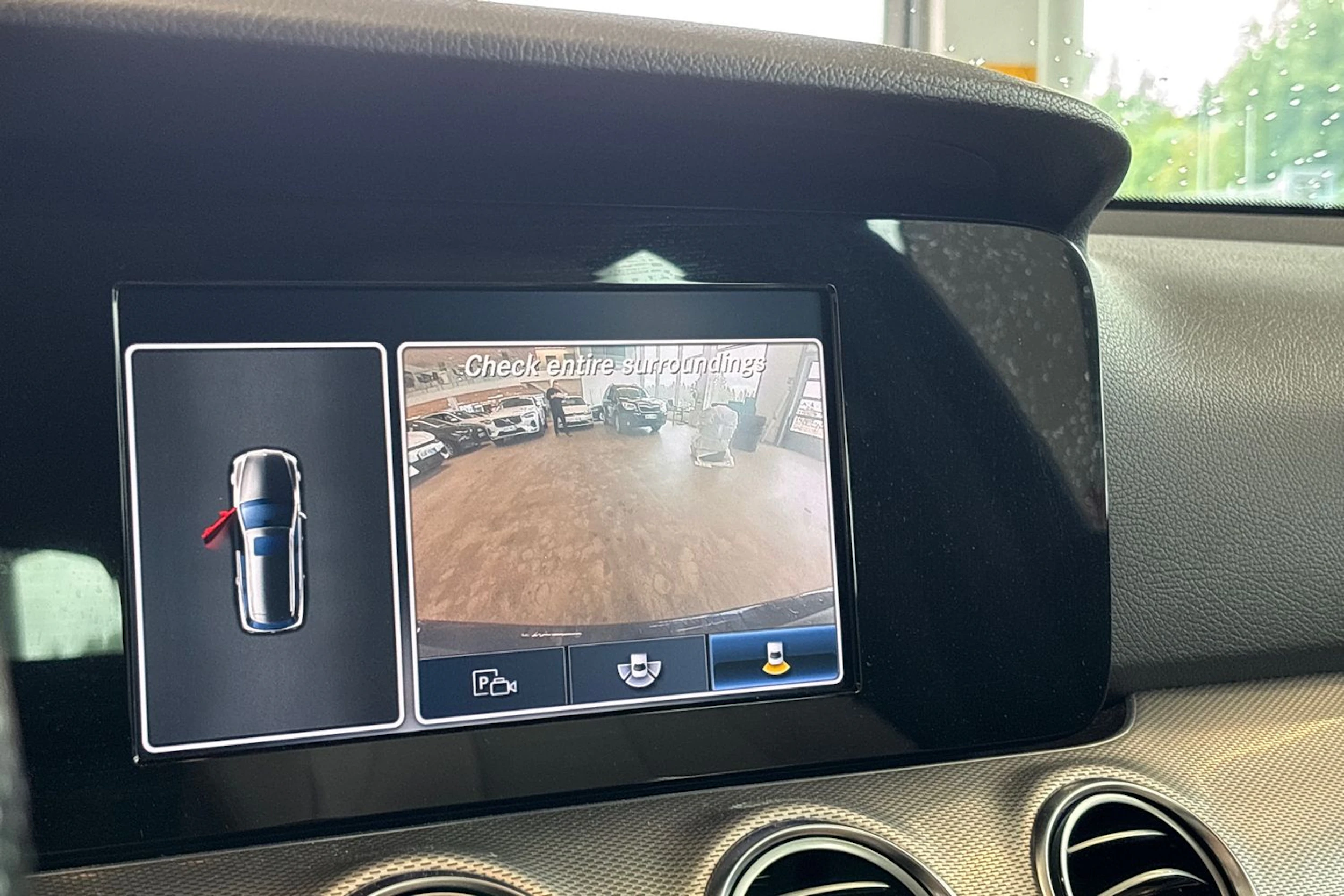 sininen Mercedes-Benz E 2017 kuva 5.