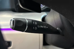 sininen Mercedes-Benz E 2017 kuva 8.