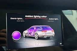 sininen Mercedes-Benz E 2017 kuva 23.