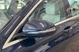 sininen Mercedes-Benz E 2017 kuva 31.