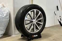 musta Mercedes-Benz E 2017 kuva 13.