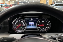 musta Mercedes-Benz E 2017 kuva 21.