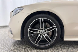 met. hopea Mercedes-Benz E 2017 kuva 11.