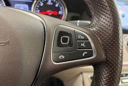 met. hopea Mercedes-Benz E 2017 kuva 16.