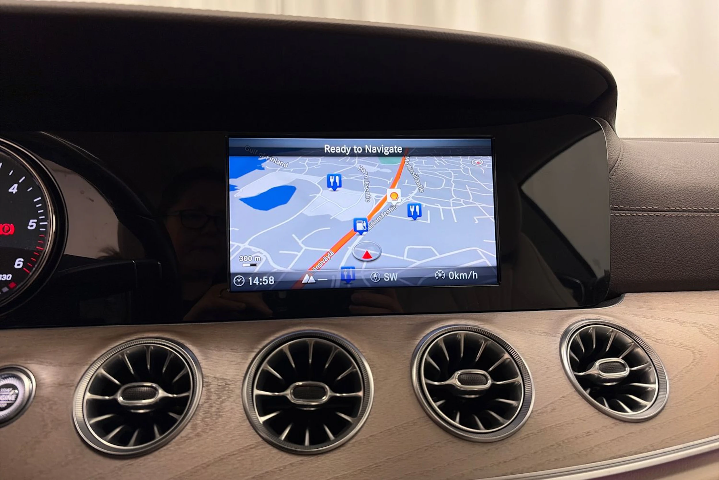 met. hopea Mercedes-Benz E 2017 kuva 18.