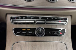 met. hopea Mercedes-Benz E 2017 kuva 29.