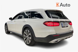 Valkoinen Mercedes-Benz E 2017 kuva 2.