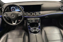 Valkoinen Mercedes-Benz E 2017 kuva 9.