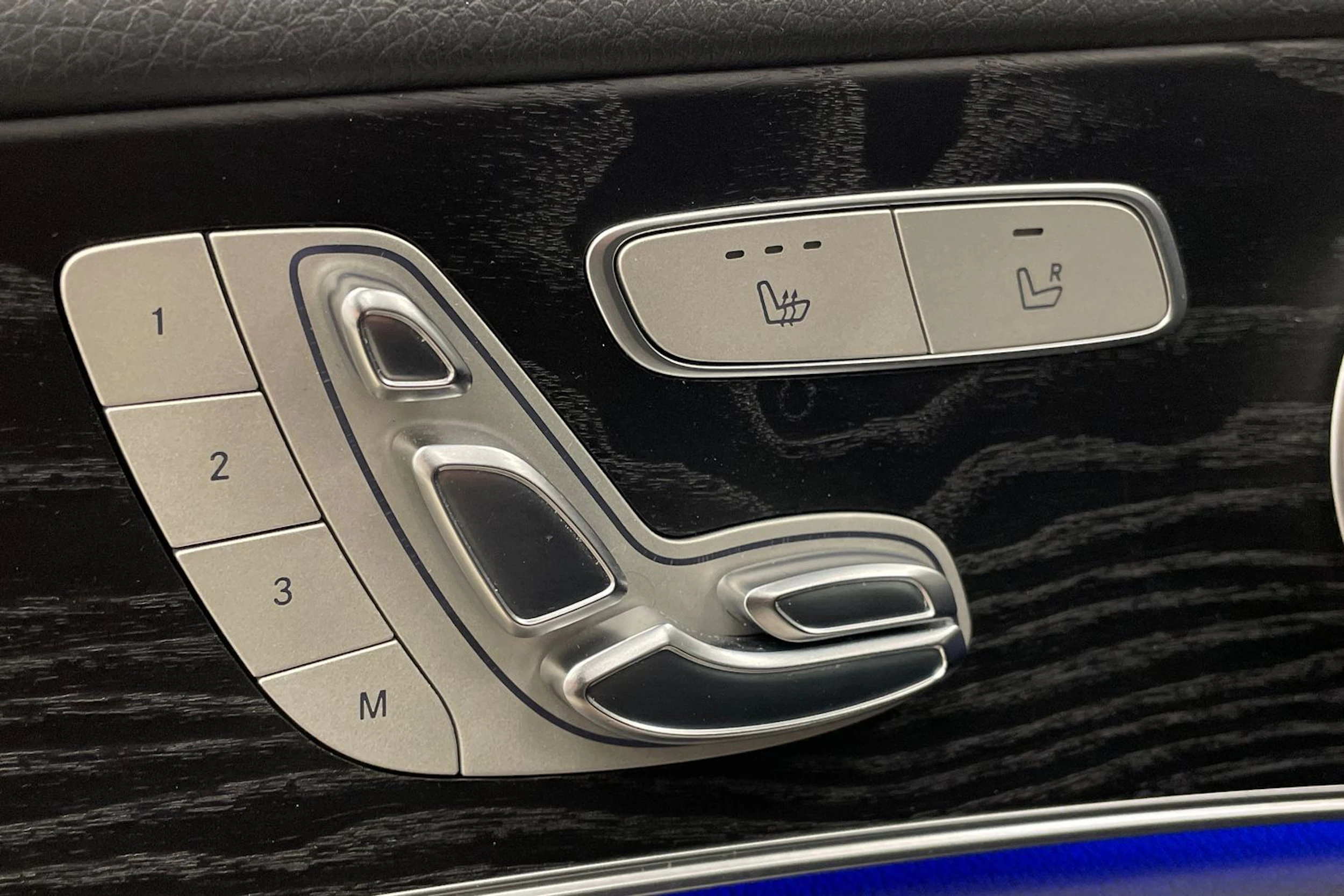 Valkoinen Mercedes-Benz E 2017 kuva 16.