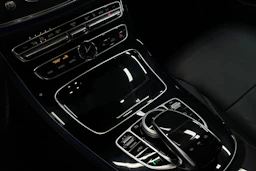 Valkoinen Mercedes-Benz E 2017 kuva 24.