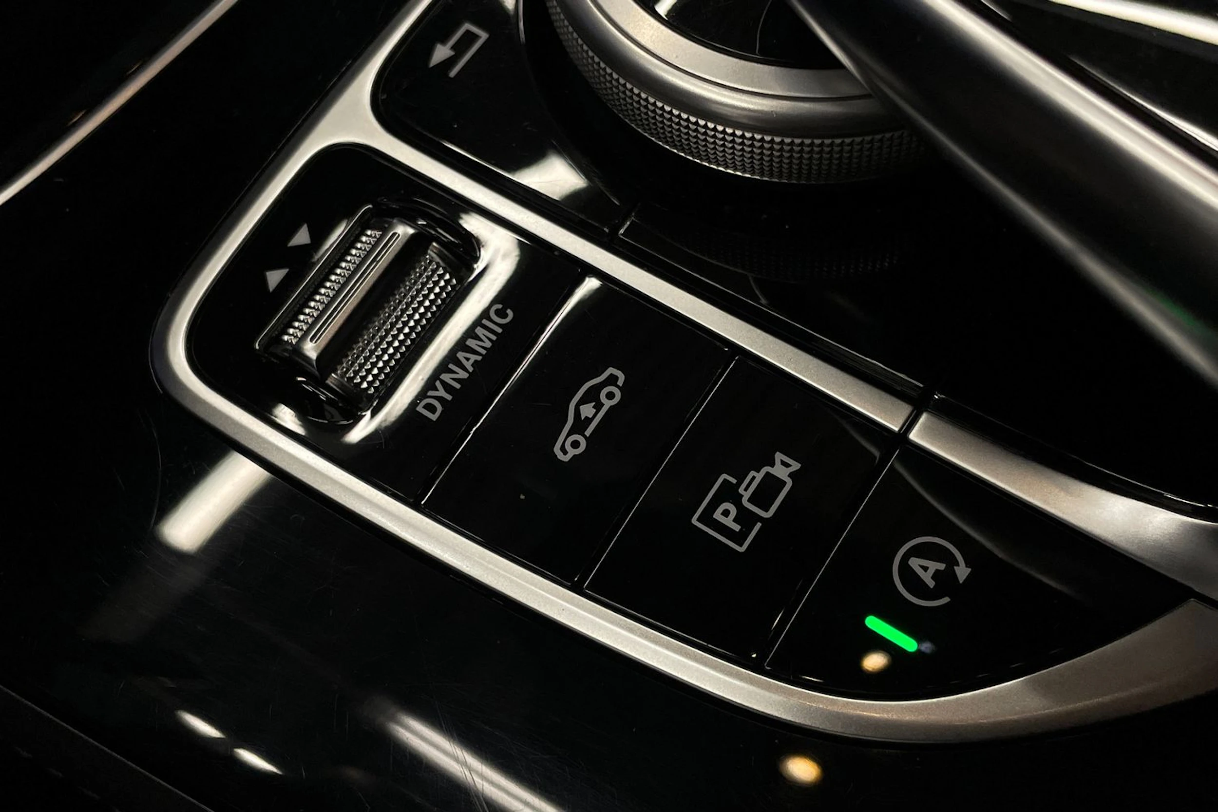 Valkoinen Mercedes-Benz E 2017 kuva 25.