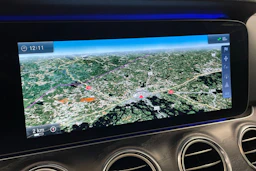 Valkoinen Mercedes-Benz E 2017 kuva 27.