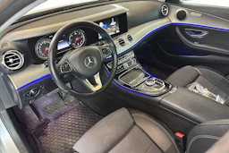 harmaa Mercedes-Benz E 2017 kuva 3.