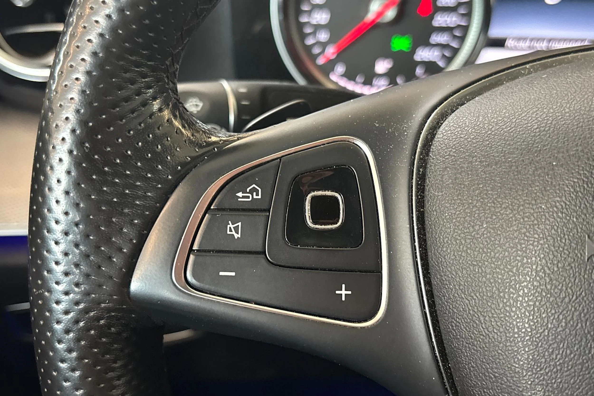 harmaa Mercedes-Benz E 2017 kuva 7.