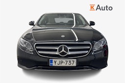 musta Mercedes-Benz E 2017 kuva 5.