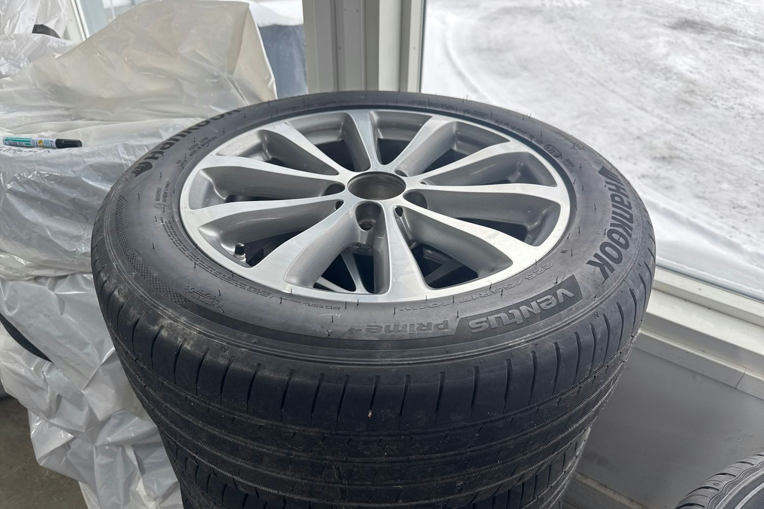 musta Mercedes-Benz E 2017 kuva 13.