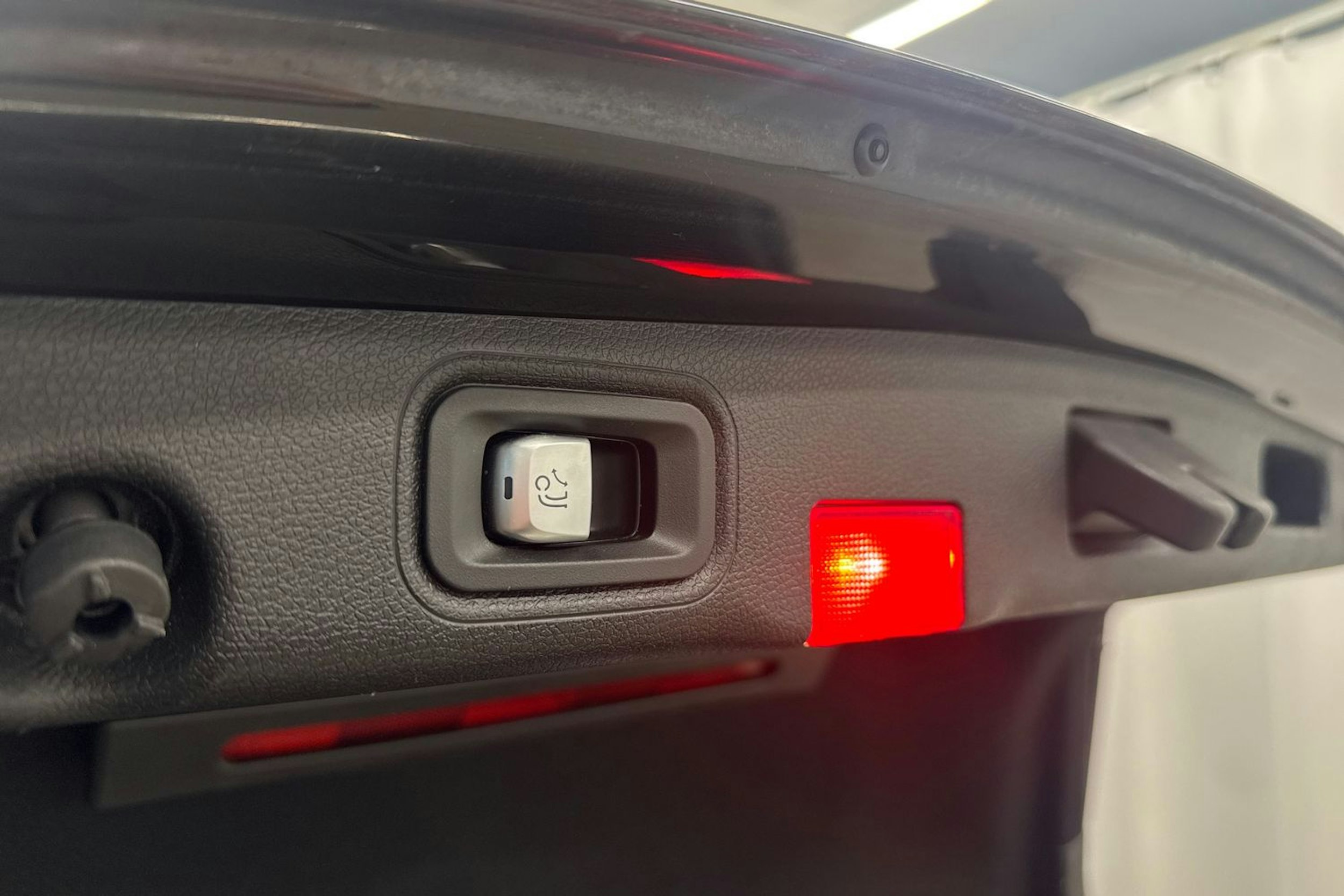 musta Mercedes-Benz E 2017 kuva 14.