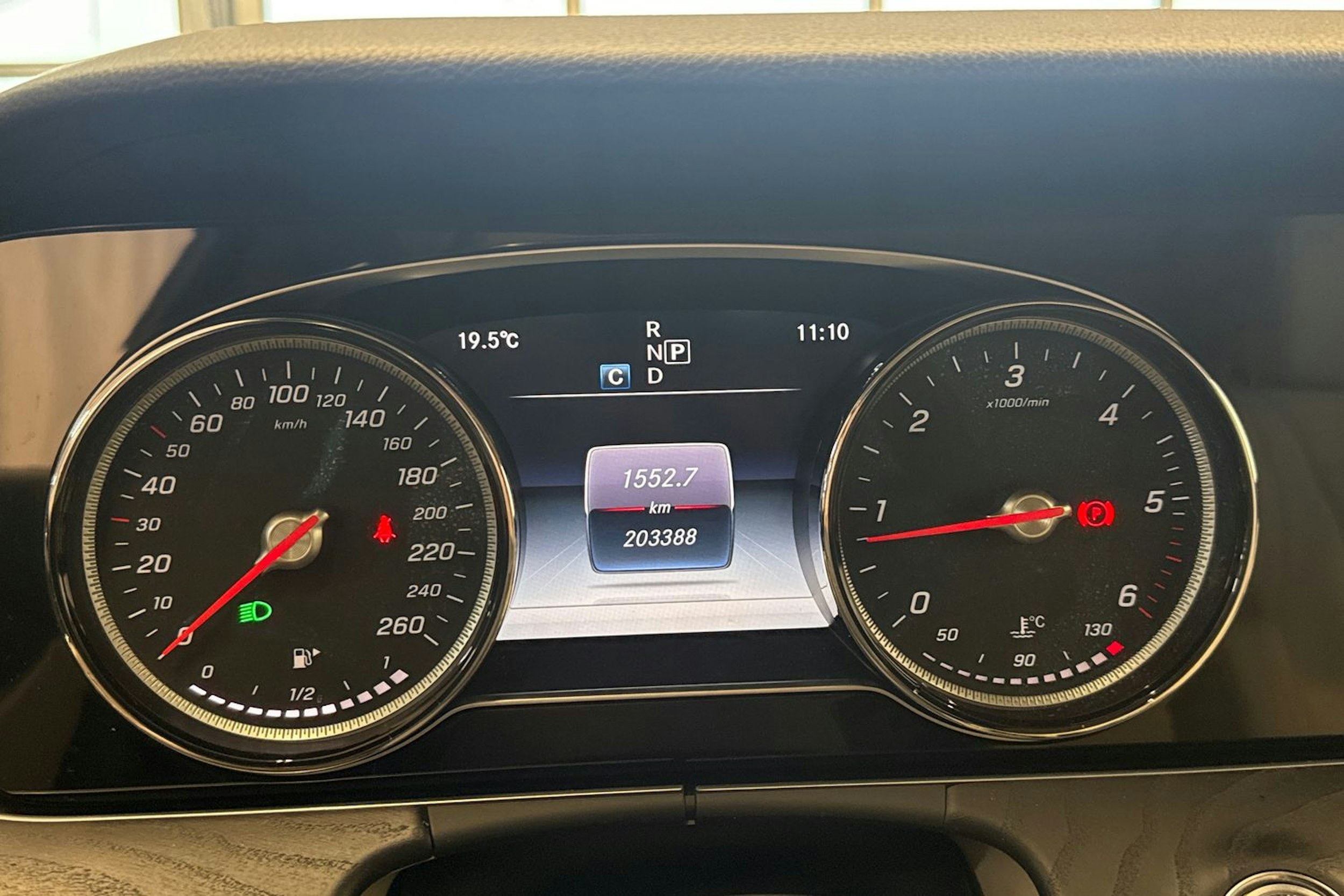 musta Mercedes-Benz E 2017 kuva 20.