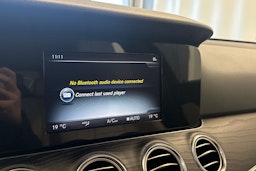 musta Mercedes-Benz E 2017 kuva 25.