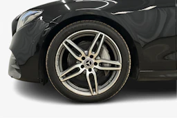 musta Mercedes-Benz E 2017 kuva 9.