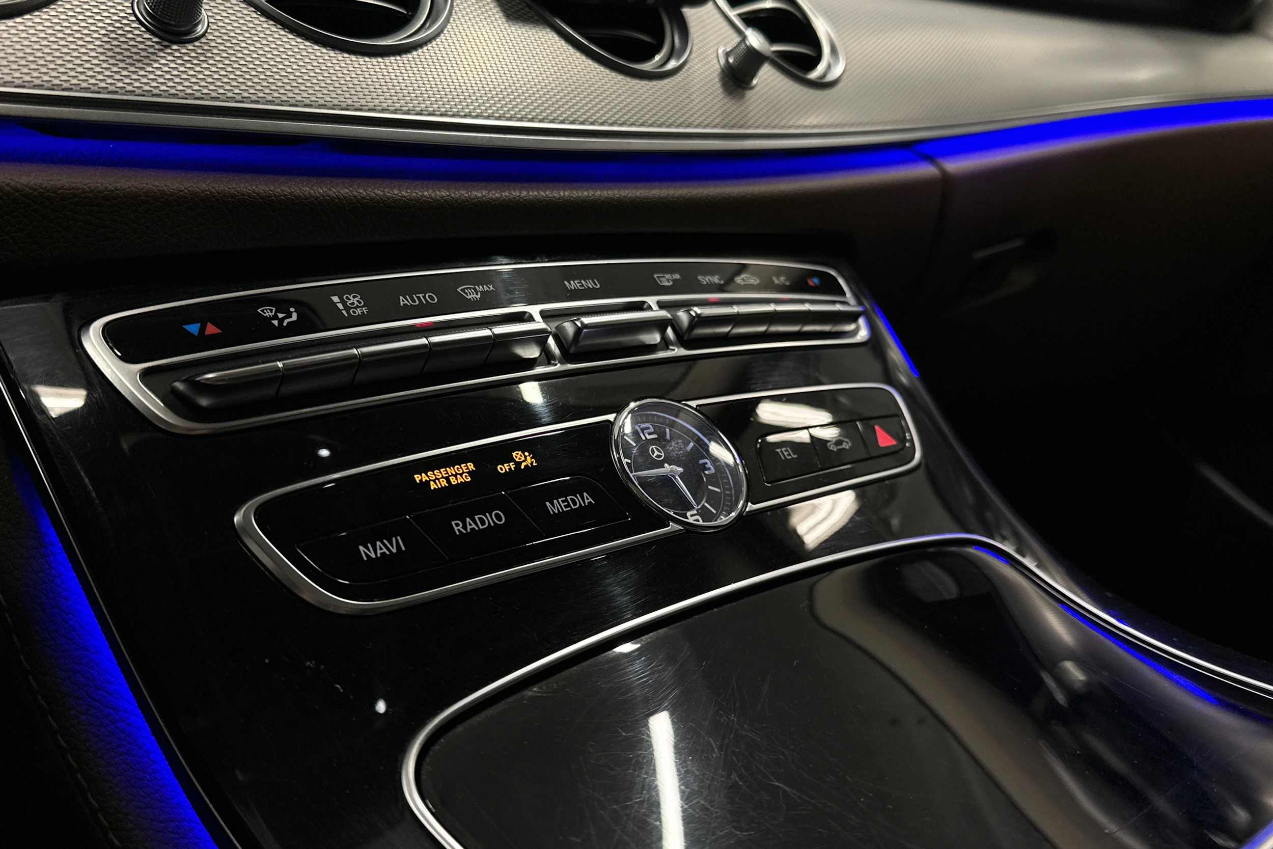 musta Mercedes-Benz E 2017 kuva 20.