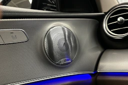 musta Mercedes-Benz E 2017 kuva 23.