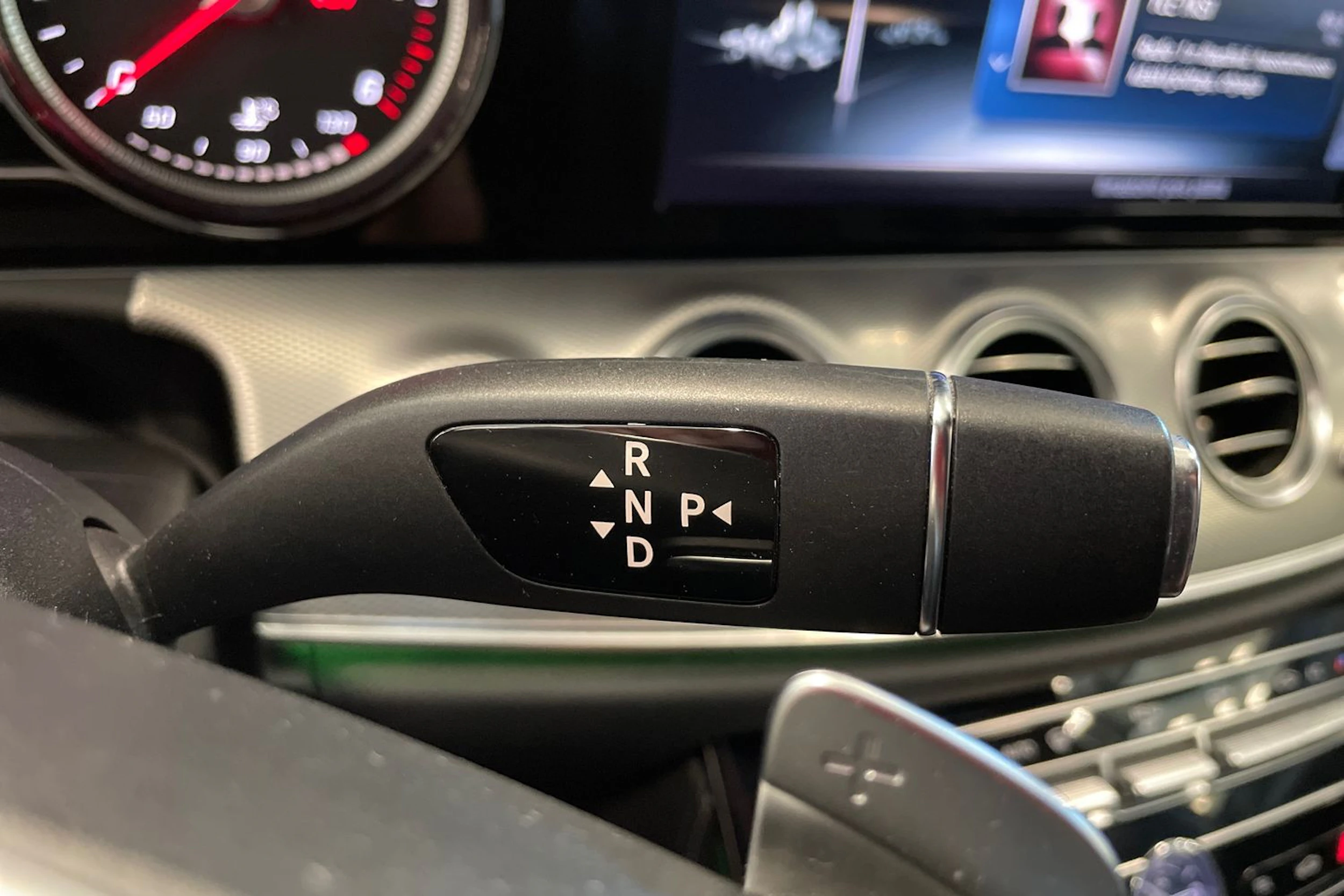 valkoinen Mercedes-Benz E 2017 kuva 15.