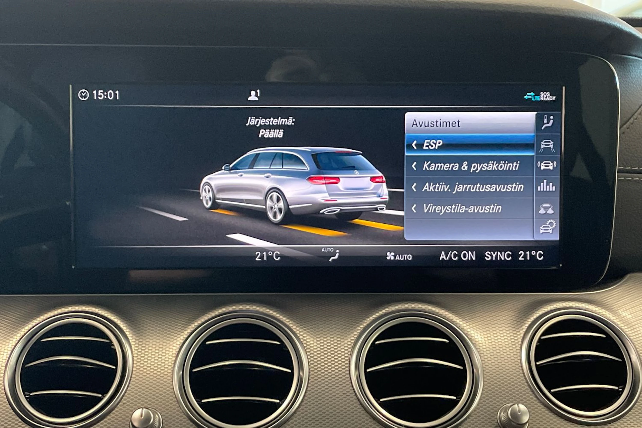 valkoinen Mercedes-Benz E 2017 kuva 22.