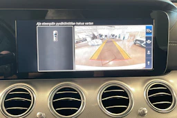 valkoinen Mercedes-Benz E 2017 kuva 23.
