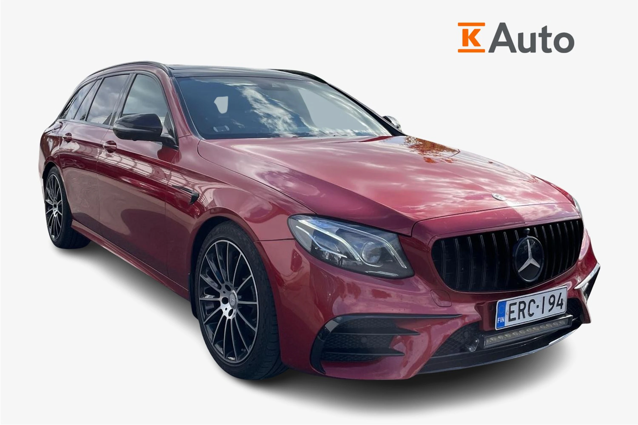 punainen Mercedes-Benz E 2018 kuva 1.