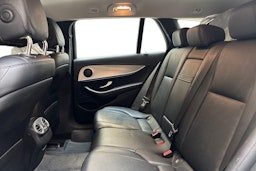 musta Mercedes-Benz E 2018 kuva 10.