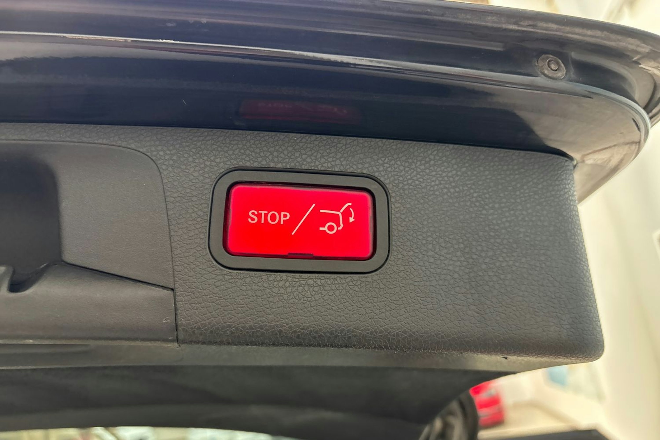 musta Mercedes-Benz E 2018 kuva 14.