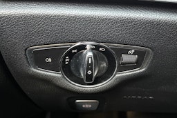 musta Mercedes-Benz E 2018 kuva 18.