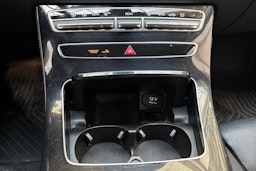 musta Mercedes-Benz E 2018 kuva 24.