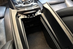 musta Mercedes-Benz E 2018 kuva 26.