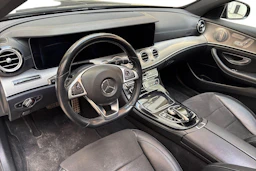 musta Mercedes-Benz E 2018 kuva 6.