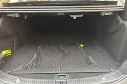 musta Mercedes-Benz E 2018 kuva 13.