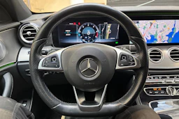 musta Mercedes-Benz E 2018 kuva 21.