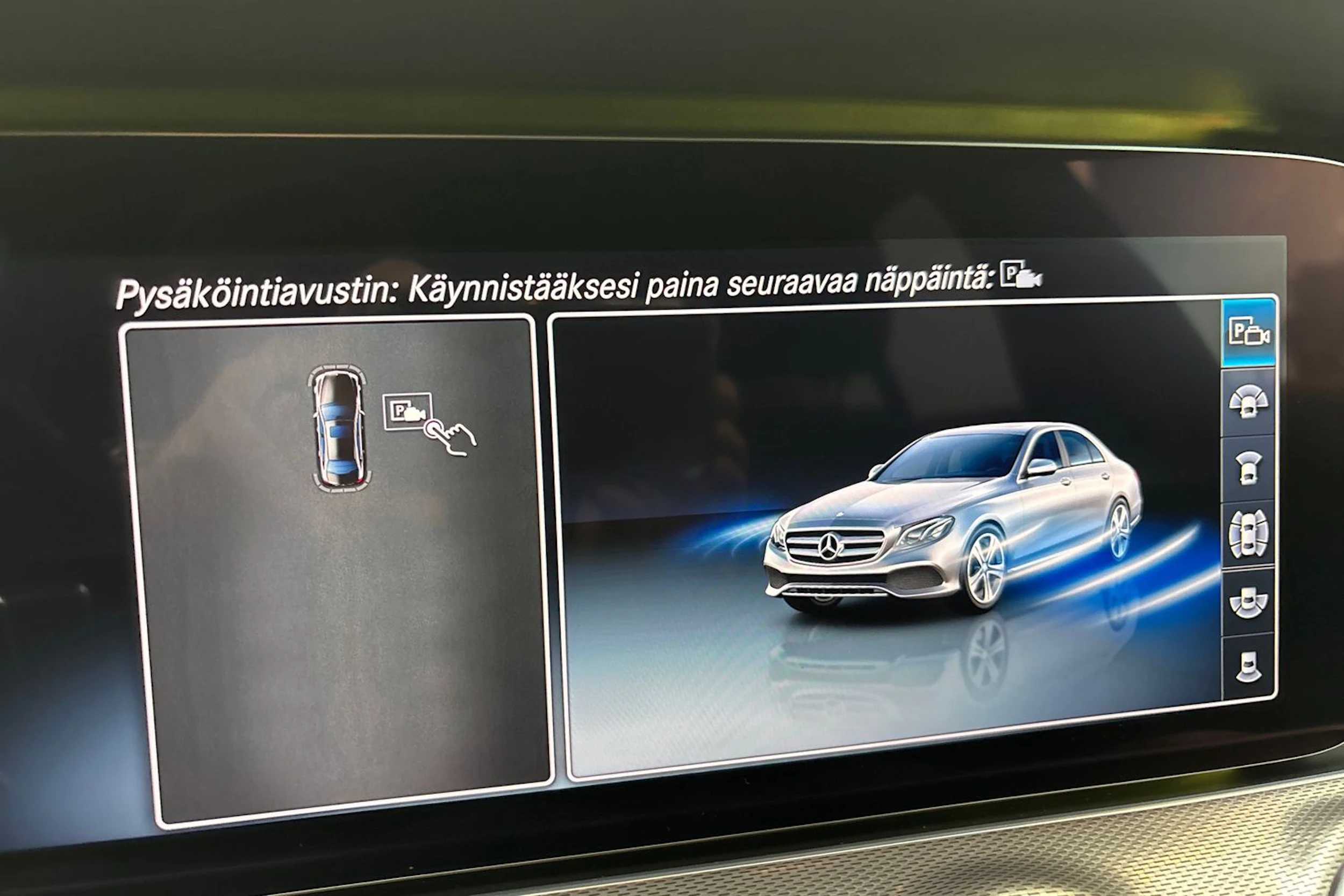 musta Mercedes-Benz E 2018 kuva 26.